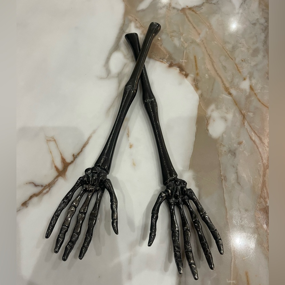 Pottery Barn Skeleton Hand Servers Halloween Party Decor EUC Food Serving Scoop